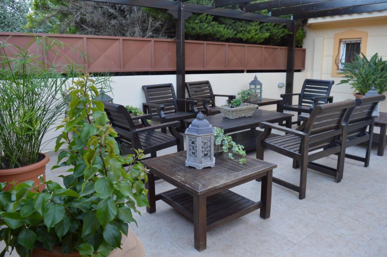 Villa Avatos - Near To The Port Of Rafina And The Airport Of Athens Agios Spyridon  Bagian luar foto